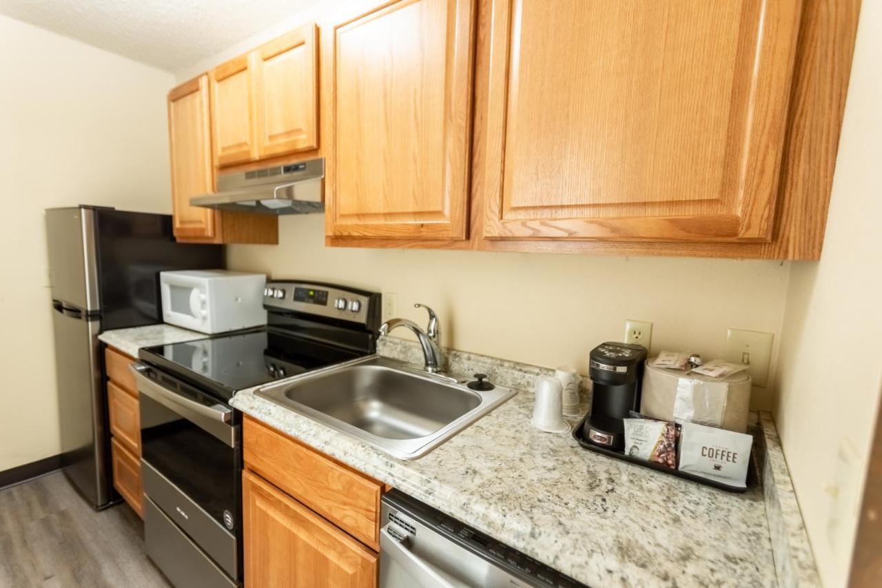 Rivertree Inn & Suites Clarkston Dış mekan fotoğraf