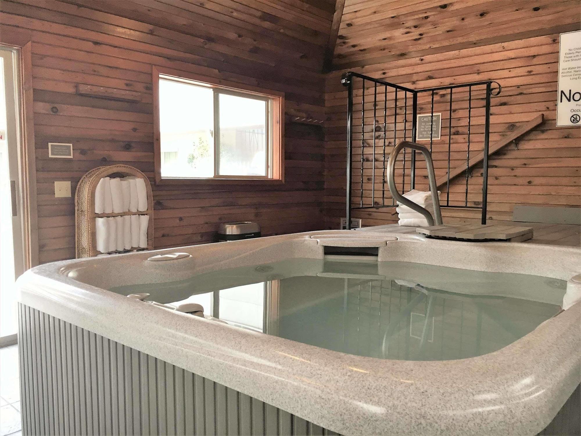 Rivertree Inn & Suites Clarkston Dış mekan fotoğraf